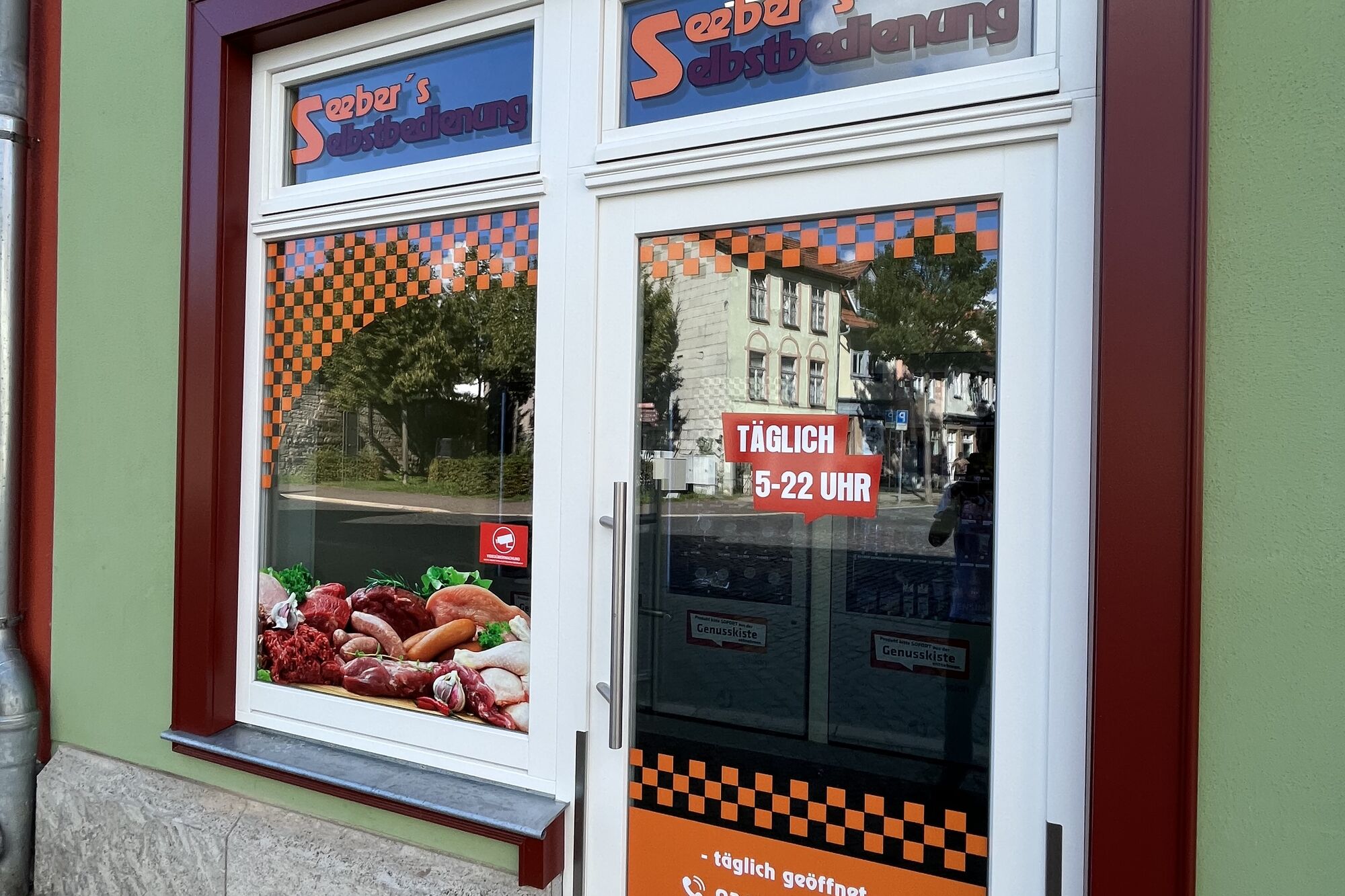 Eingang zu Seebers Selbstbedienung in Mühlhausen